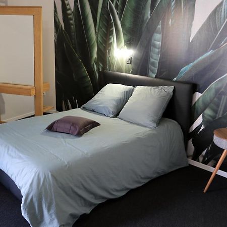 Leden Apartment Lissieu Екстериор снимка