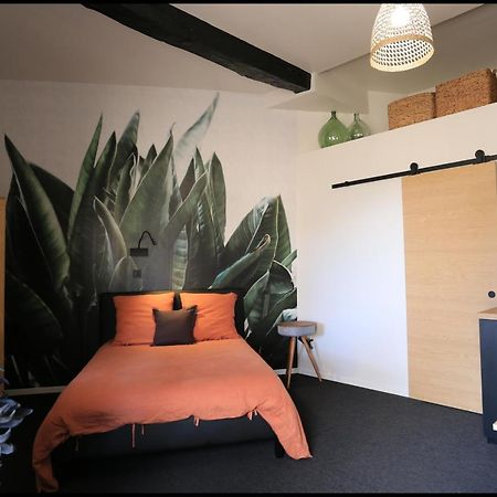 Leden Apartment Lissieu Екстериор снимка