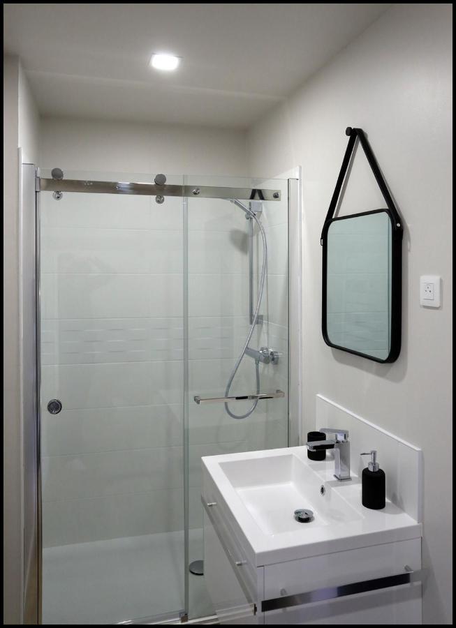 Leden Apartment Lissieu Екстериор снимка