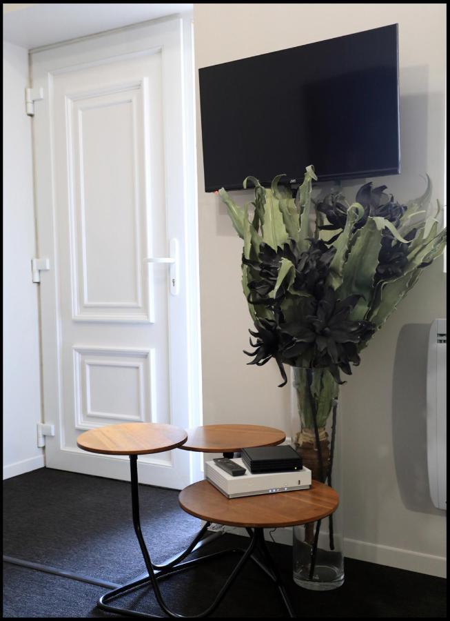 Leden Apartment Lissieu Екстериор снимка