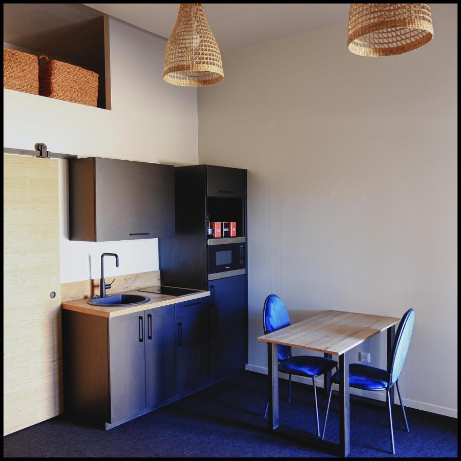 Leden Apartment Lissieu Екстериор снимка